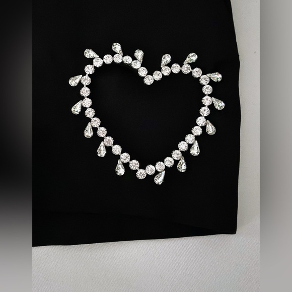 AREA Crystal Heart Cutout Short in Black Sz 0 XS - Picture 2 of 15